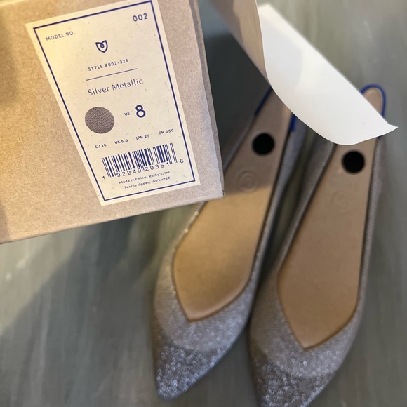 Rothy’s silver metallic size 8 like new - Picture 4 of 4